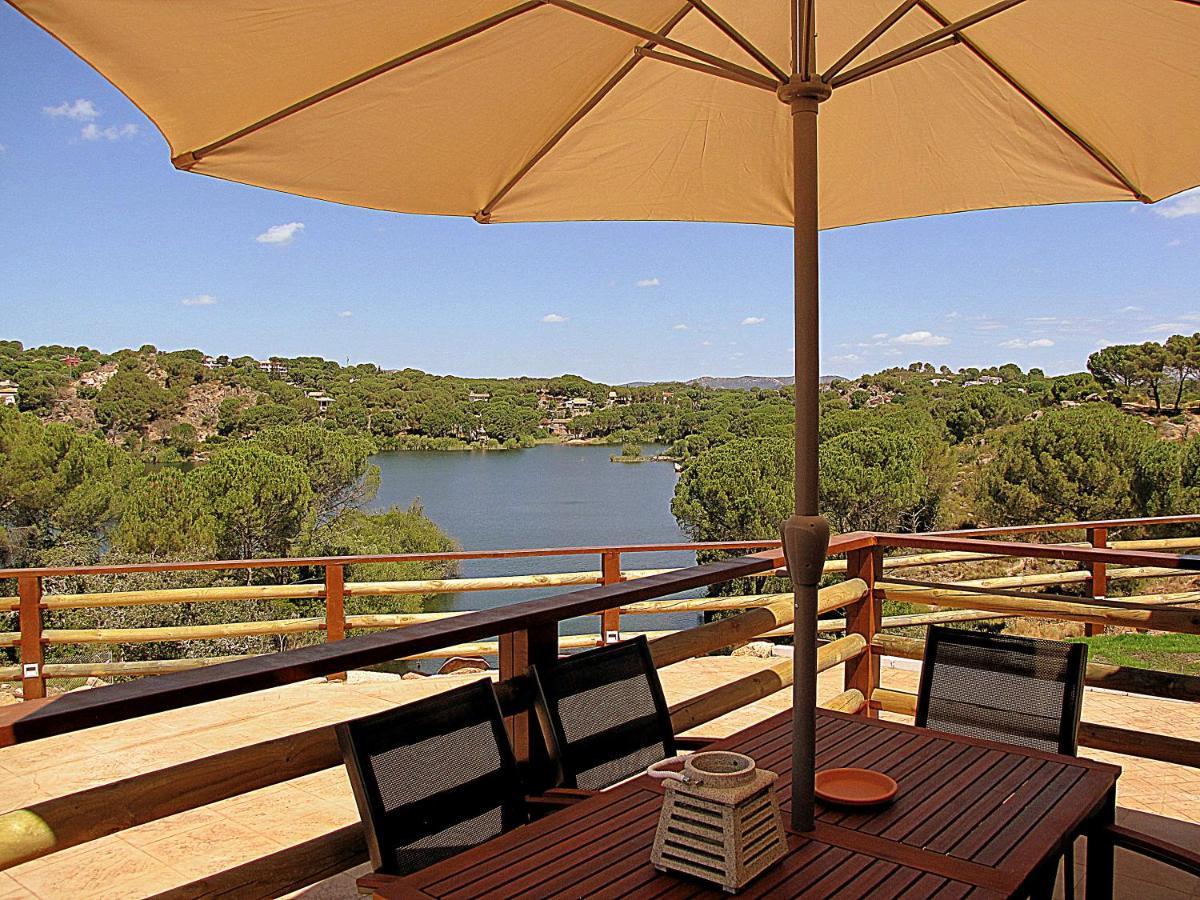 Del Incluye Acceso Piscina 2 Columnas Chalet