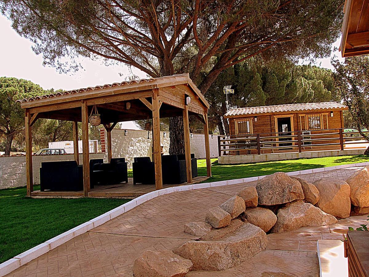 Del Incluye Acceso Piscina 2 Columnas Chalet *