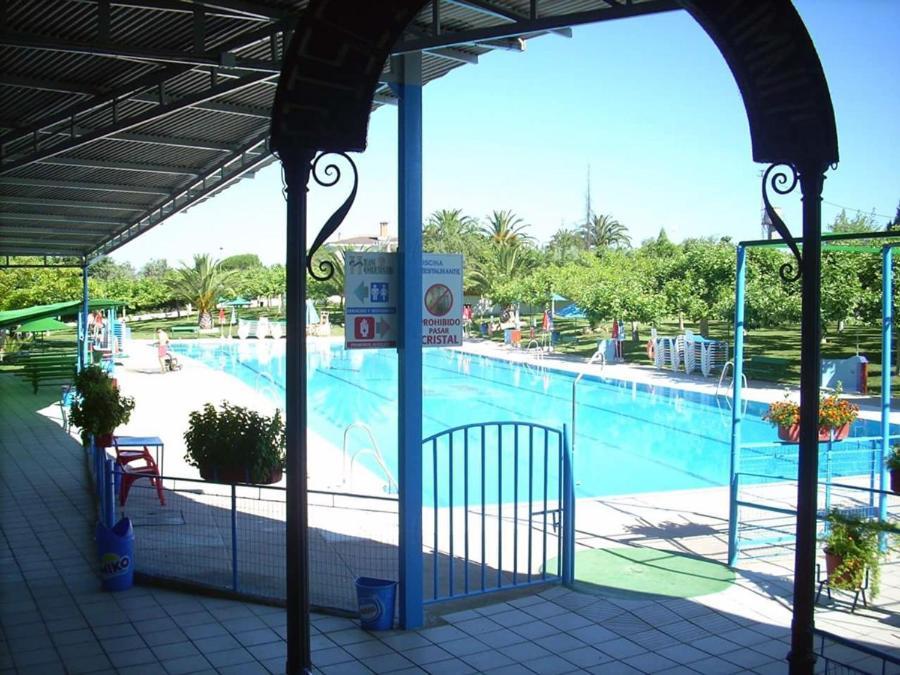 Del Incluye Acceso Piscina 2 Columnas *